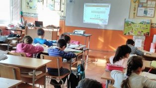 Дните до 12 април ще са неприсъствени за училищата