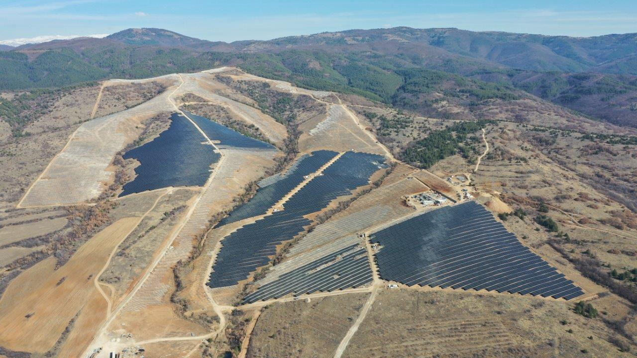 Електрохолд ще доставя зелена енергия на Yettel и CETIN - Economy.bg