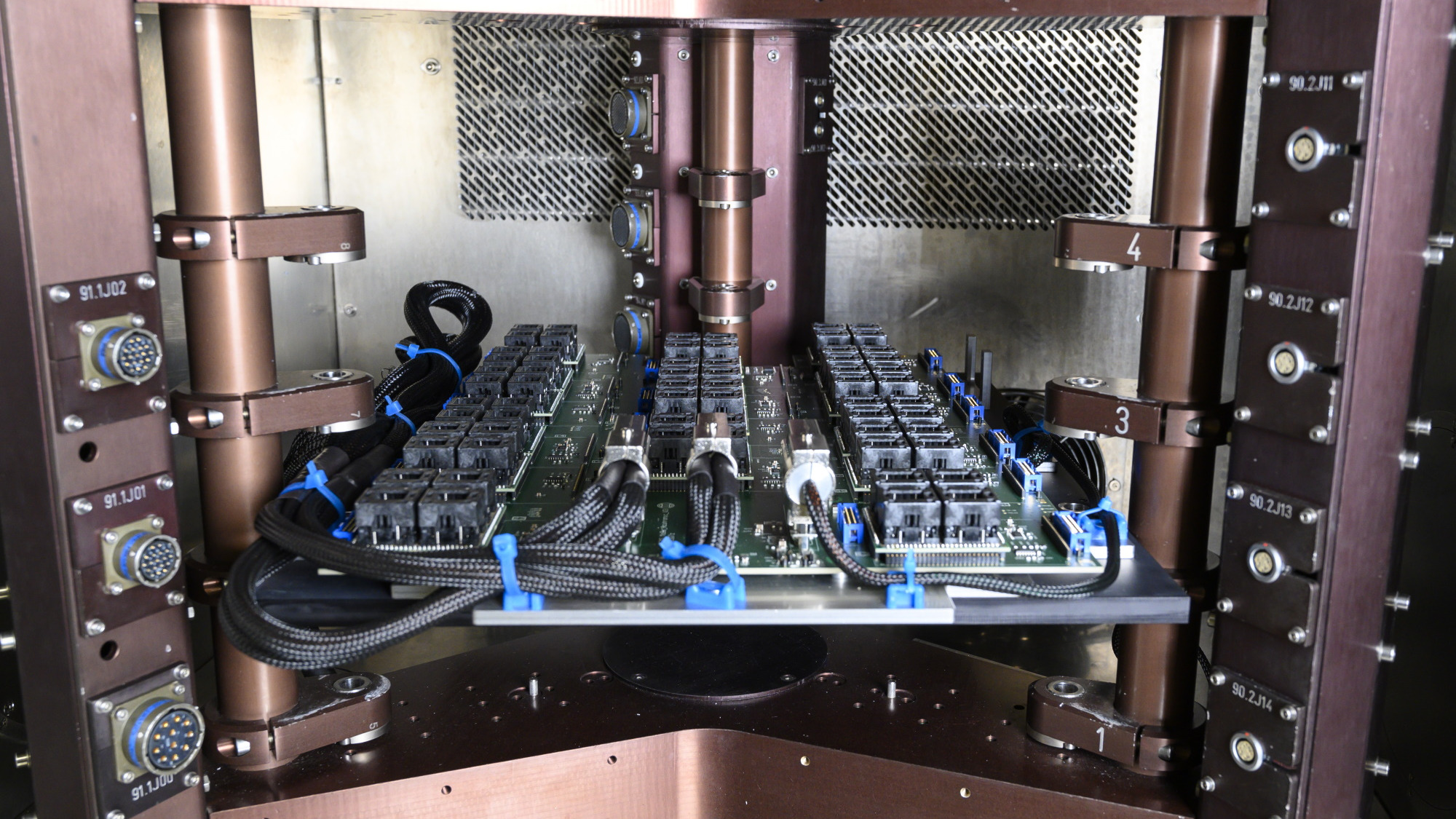 Китай забрани на американската Micron да продава чипове в страната ...
